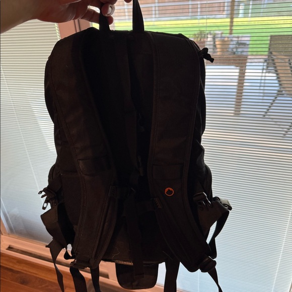 Lowepro Camera Backpack - Picture 5 of 9